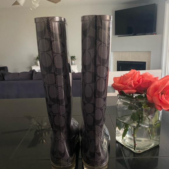 Coach Rain Boots Size 7 - Picture 3 of 4